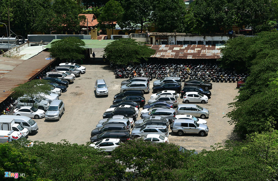 Cận cảnh khu đất 3 mặt tiền gần 5.000 m2 bị bán rẻ ở trung tâm Sài Gòn